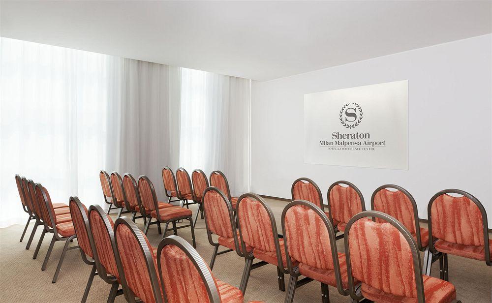 Sheraton Milan Malpensa Airport Hotel & Conference Centre Ferno Esterno foto