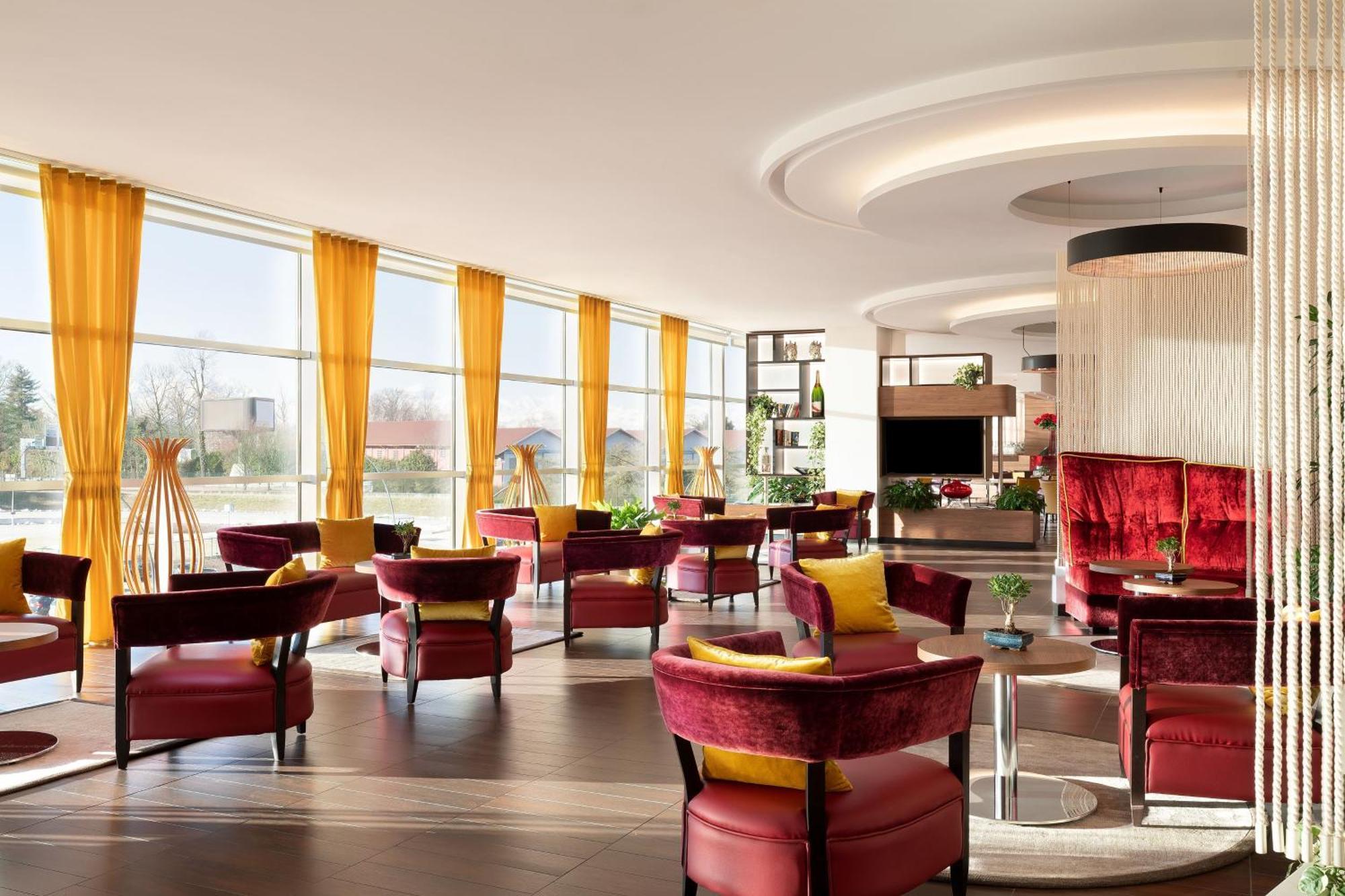 Sheraton Milan Malpensa Airport Hotel & Conference Centre Ferno Esterno foto