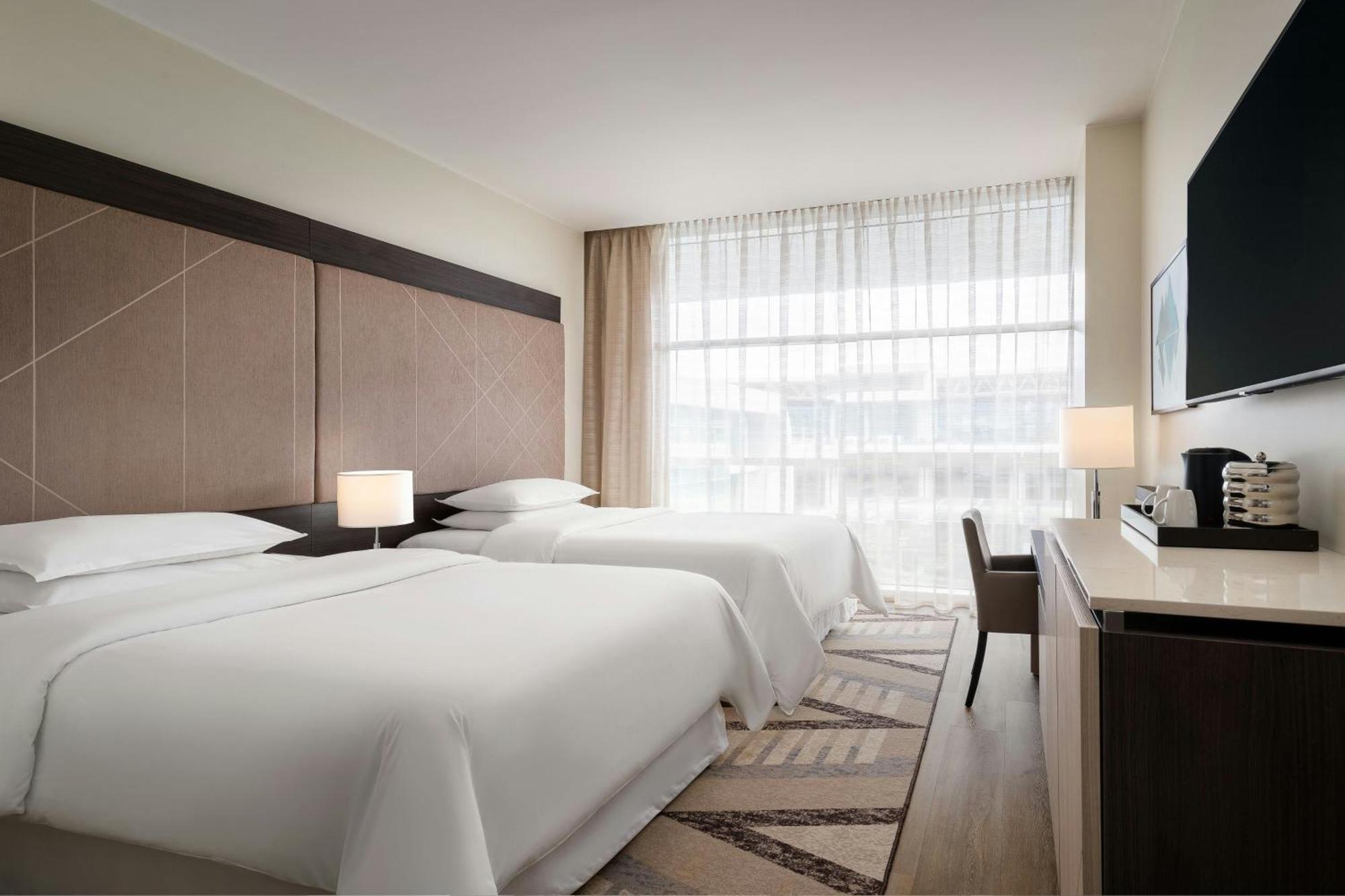 Sheraton Milan Malpensa Airport Hotel & Conference Centre Ferno Esterno foto